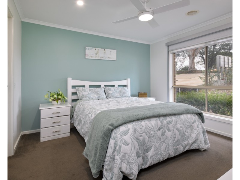 1/18-20 Main South Road, Drouin VIC 3818
