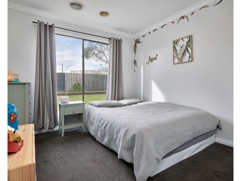 5 Hogan Court, Drouin VIC 3818