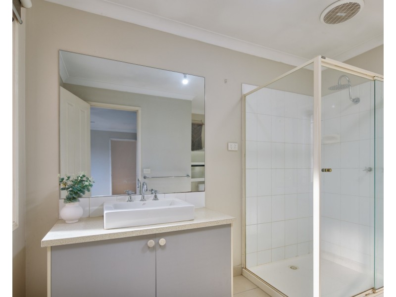 25 Harmon Drive, Drouin VIC 3818