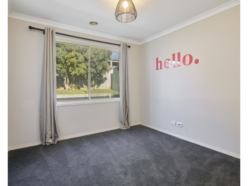25 Harmon Drive, Drouin VIC 3818