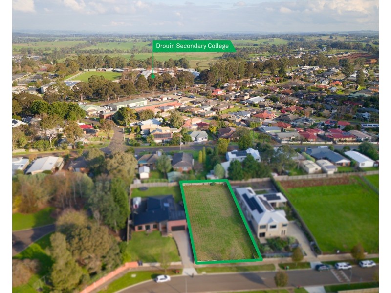 21 Timbertop Crescent, Drouin VIC 3818
