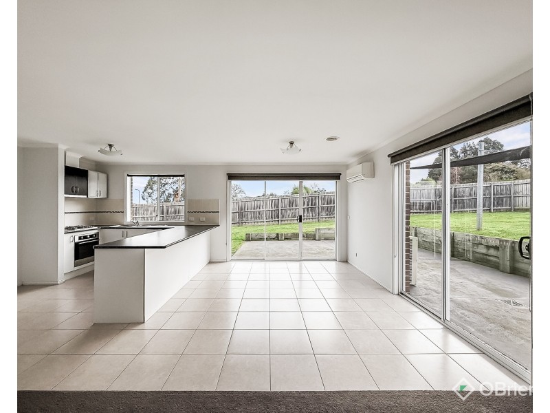 1 Namel Court, Drouin VIC 3818