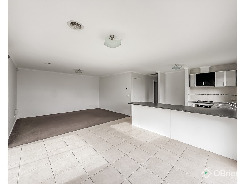 1 Namel Court, Drouin VIC 3818