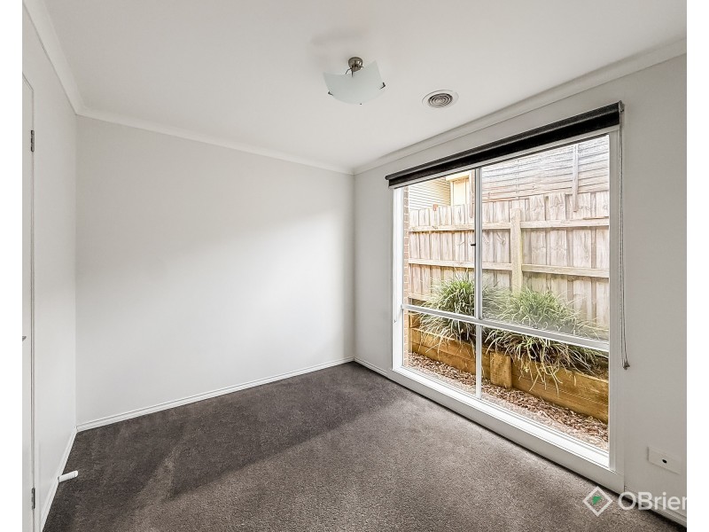 1 Namel Court, Drouin VIC 3818
