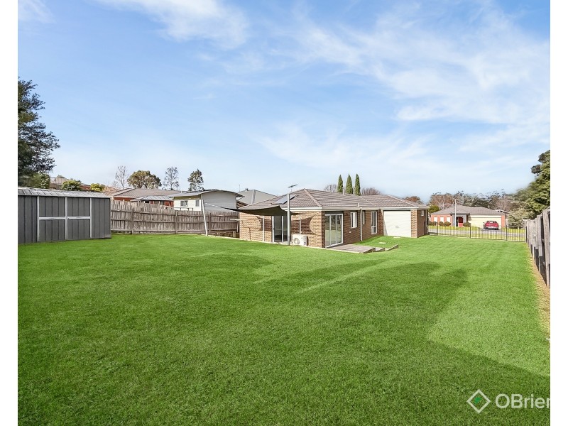 1 Namel Court, Drouin VIC 3818