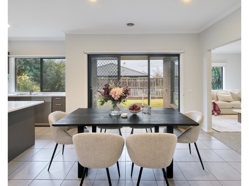 7 Alf Court, Drouin VIC 3818