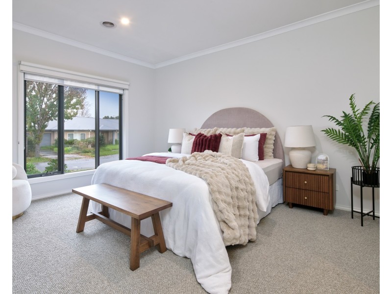 7 Alf Court, Drouin VIC 3818