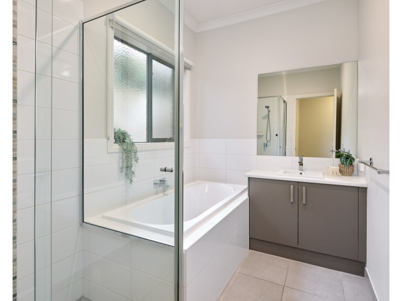 7 Alf Court, Drouin VIC 3818