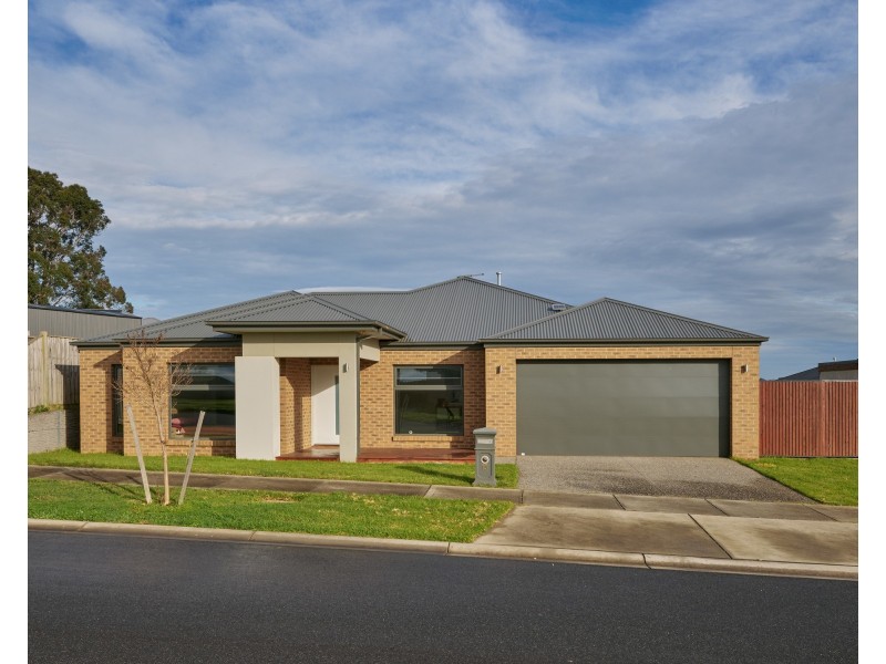 13 Pandanus Court, Warragul VIC 3820
