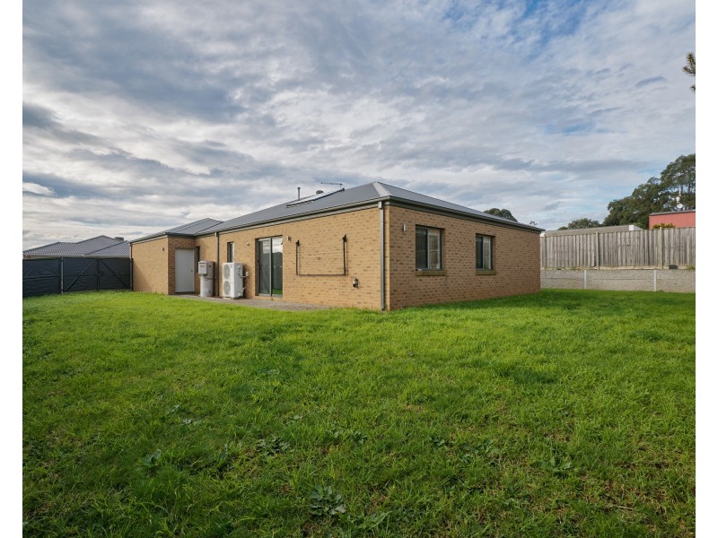 13 Pandanus Court, Warragul VIC 3820