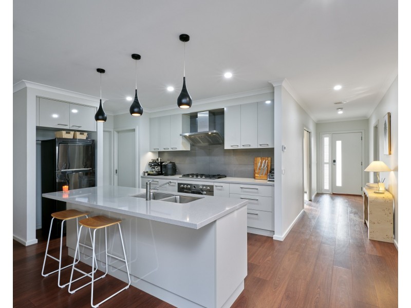 13 Pandanus Court, Warragul VIC 3820