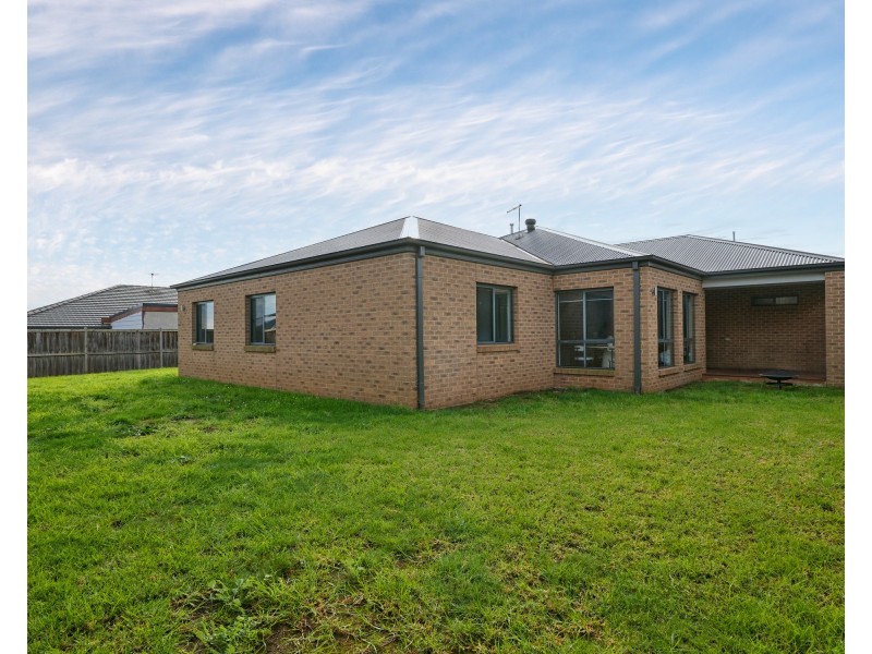 13 Pandanus Court, Warragul VIC 3820