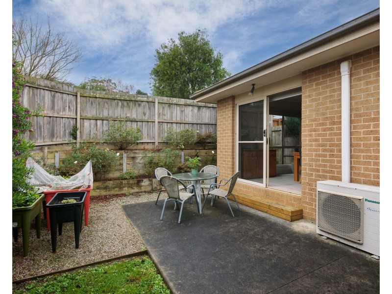 13 Rowan Walk, Drouin VIC 3818