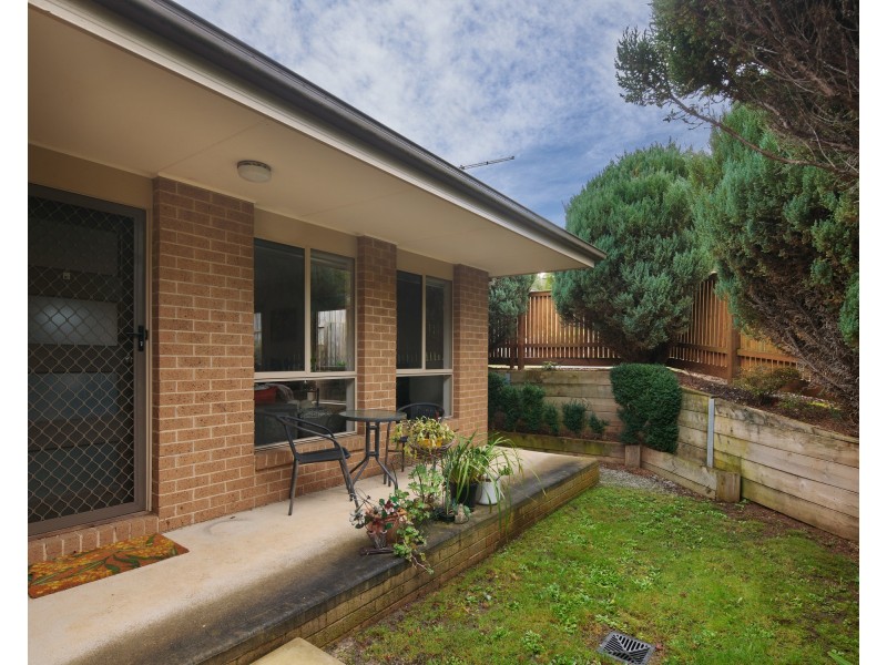 13 Rowan Walk, Drouin VIC 3818