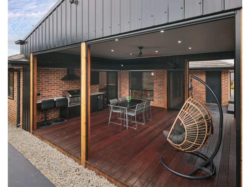 23 Bladen Street, Warragul VIC 3820