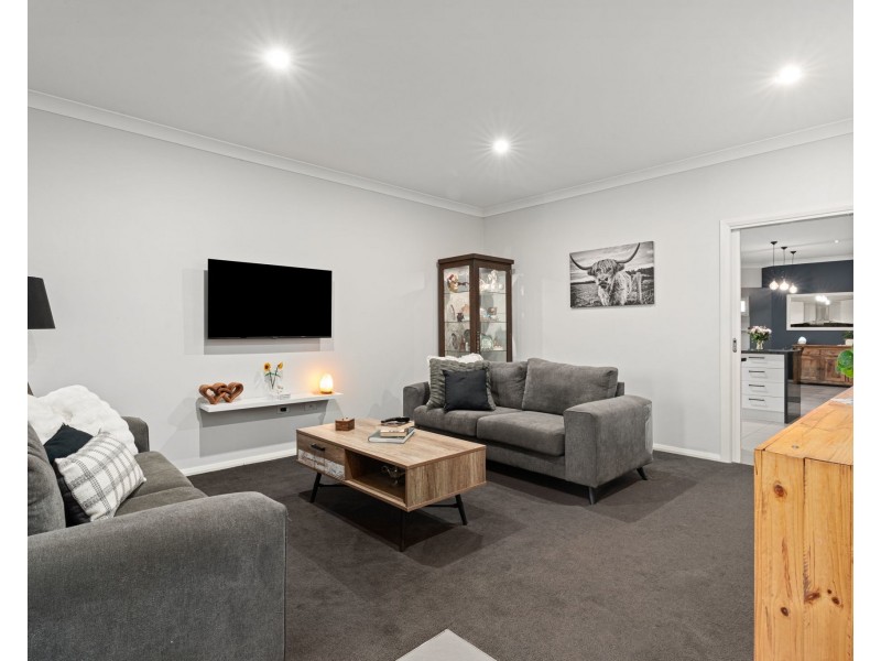 5 Dot Court, Drouin VIC 3818