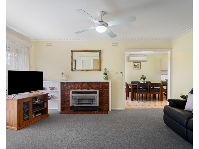 37 Longwarry Road, Drouin VIC 3818