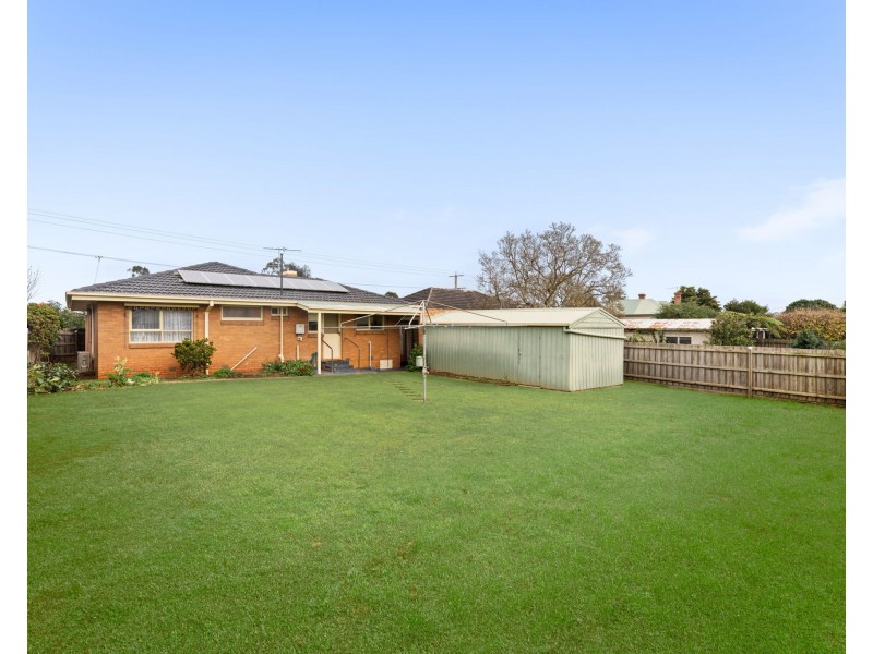 37 Longwarry Road, Drouin VIC 3818