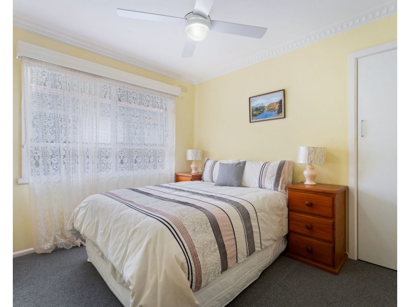 37 Longwarry Road, Drouin VIC 3818