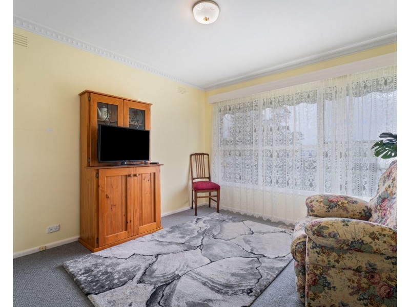 37 Longwarry Road, Drouin VIC 3818
