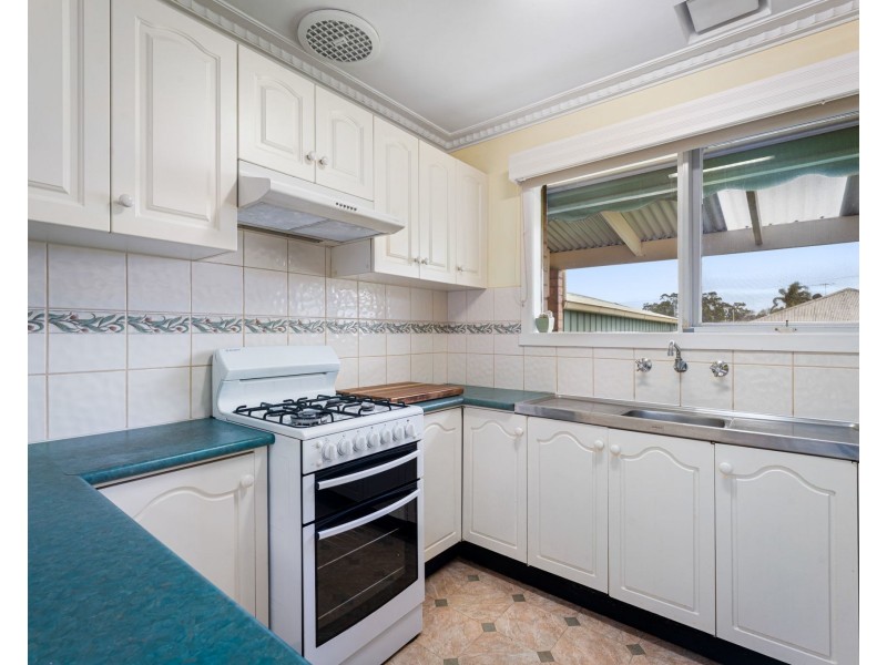 37 Longwarry Road, Drouin VIC 3818