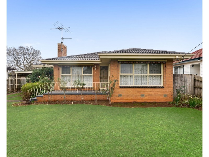 37 Longwarry Road, Drouin VIC 3818