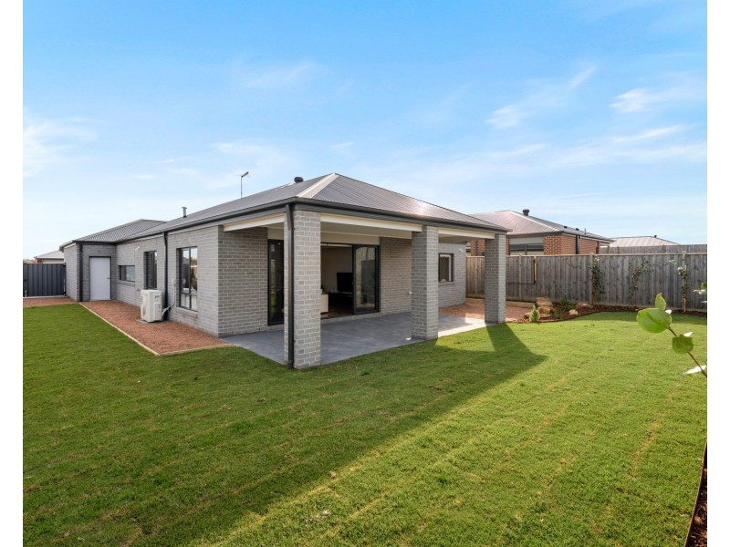 4 Jarrah Crescent, Warragul VIC 3820