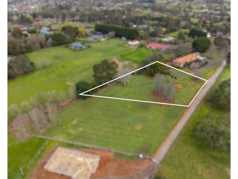 17A Pepperell Drive, Drouin VIC 3818