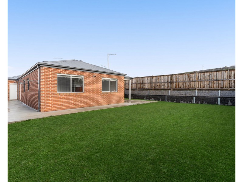22 Penrith Avenue, Warragul VIC 3820