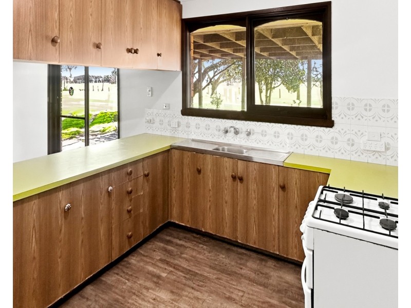 735 Bunyip Modella Road, Iona VIC 3815