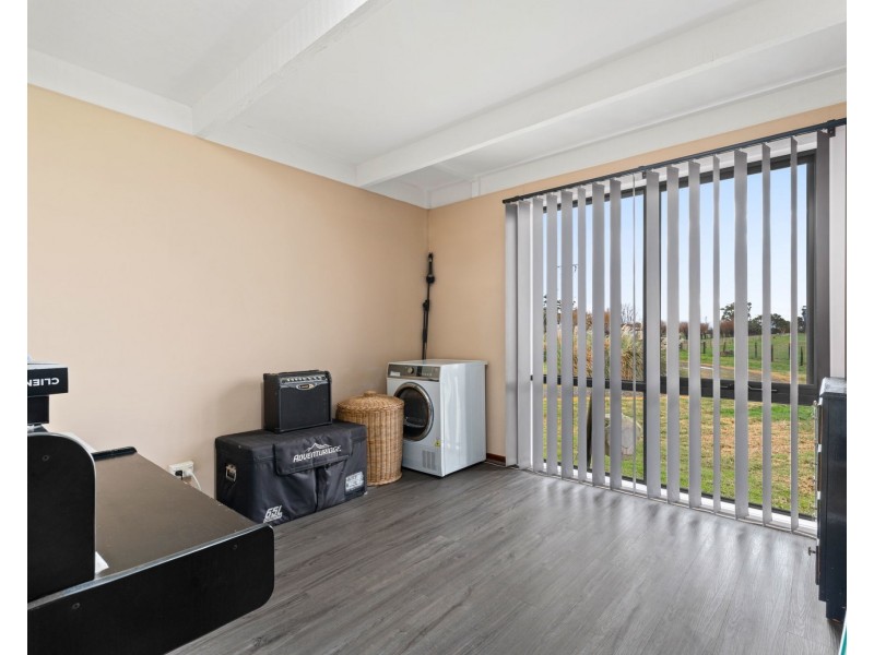 80 Coster Road, Modella VIC 3816