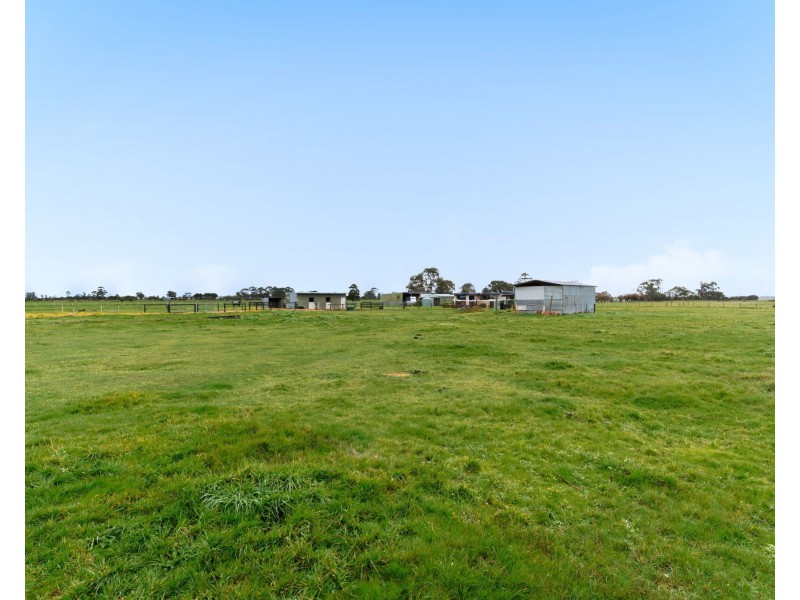 80 Coster Road, Modella VIC 3816