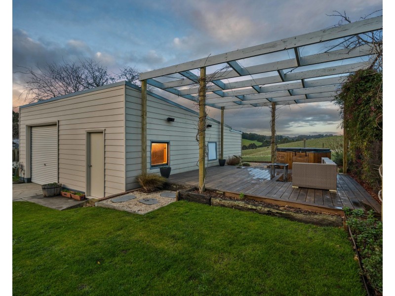 988 Brandy Creek Road, Rokeby VIC 3821