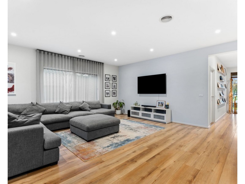 10 Cyathea Street, Drouin VIC 3818