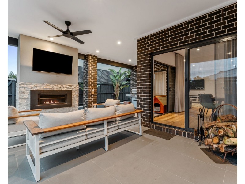 10 Cyathea Street, Drouin VIC 3818