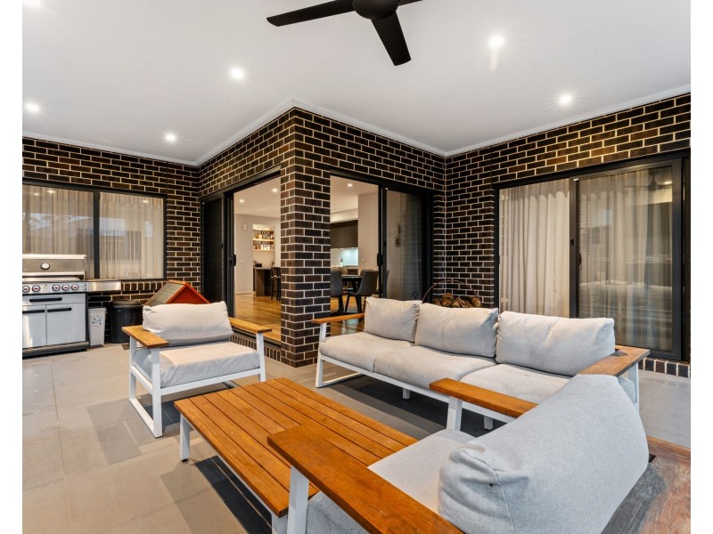 10 Cyathea Street, Drouin VIC 3818