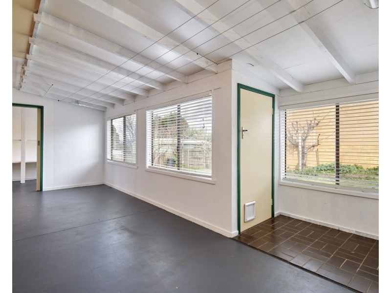 2a Inverness Street, Warragul VIC 3820