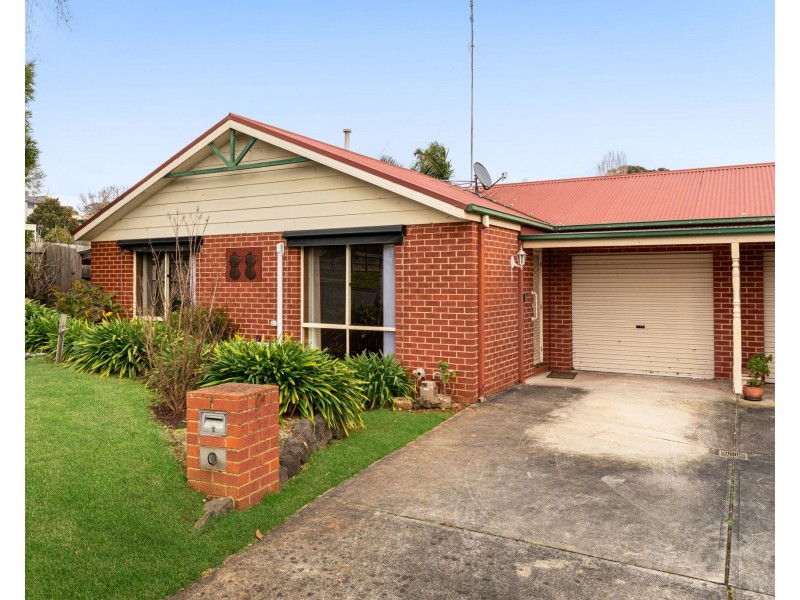 1/7 Fuhrmann Court, Drouin VIC 3818