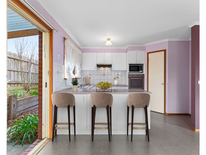 1/7 Fuhrmann Court, Drouin VIC 3818