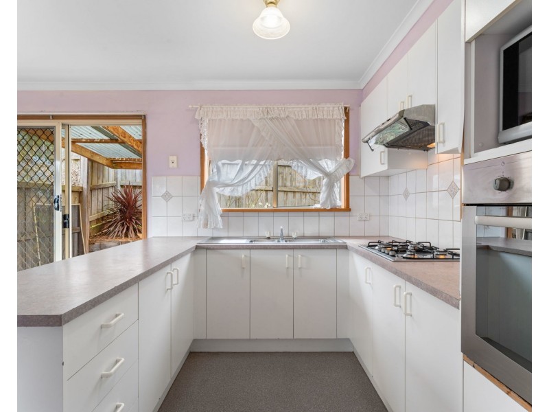 1/7 Fuhrmann Court, Drouin VIC 3818