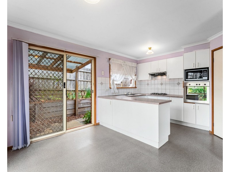 1/7 Fuhrmann Court, Drouin VIC 3818