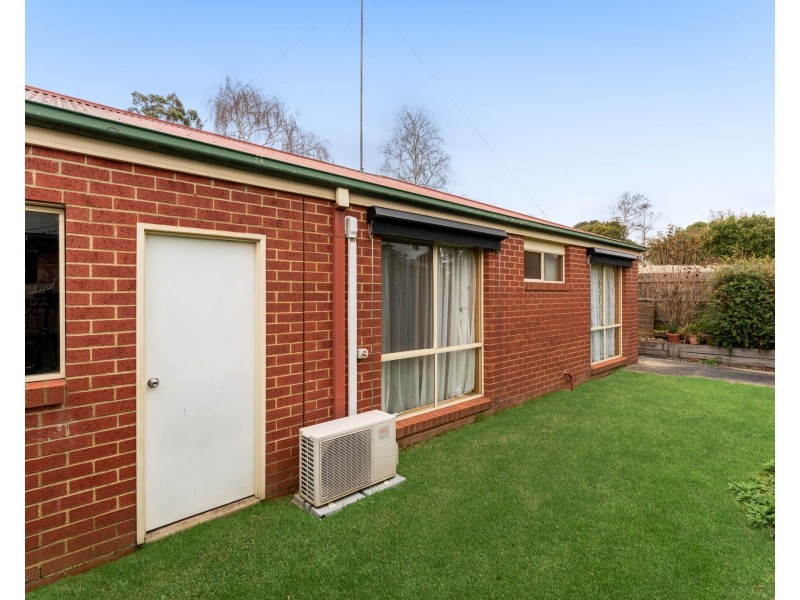 1/7 Fuhrmann Court, Drouin VIC 3818