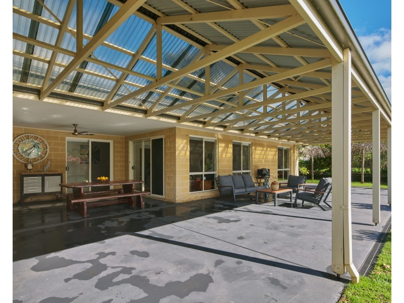 17 Nottingham Court, Drouin VIC 3818