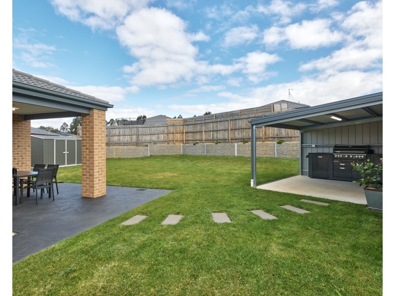 11 Boxcar Street, Warragul VIC 3820