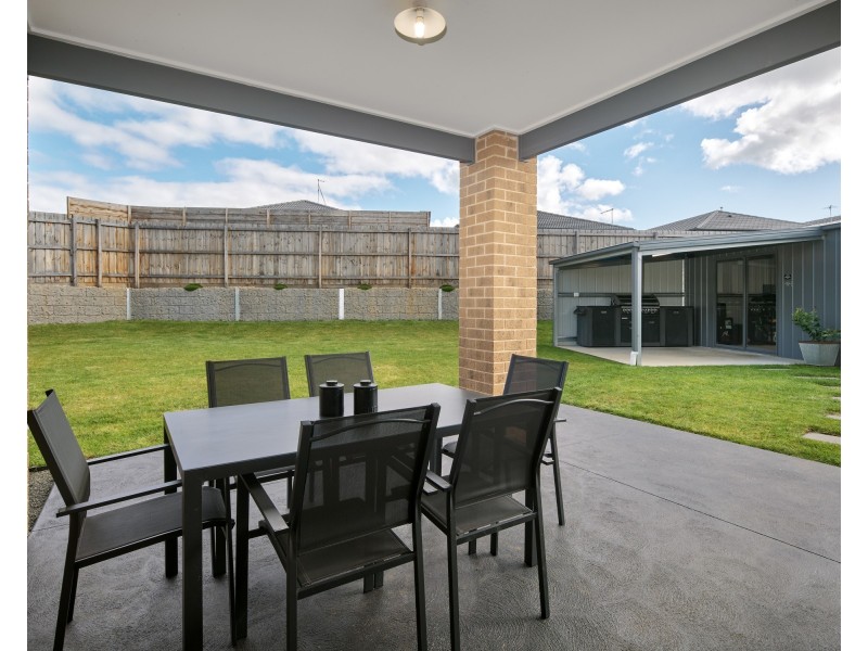 11 Boxcar Street, Warragul VIC 3820