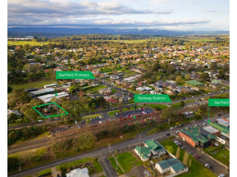 86 Railway Avenue, Garfield VIC 3814