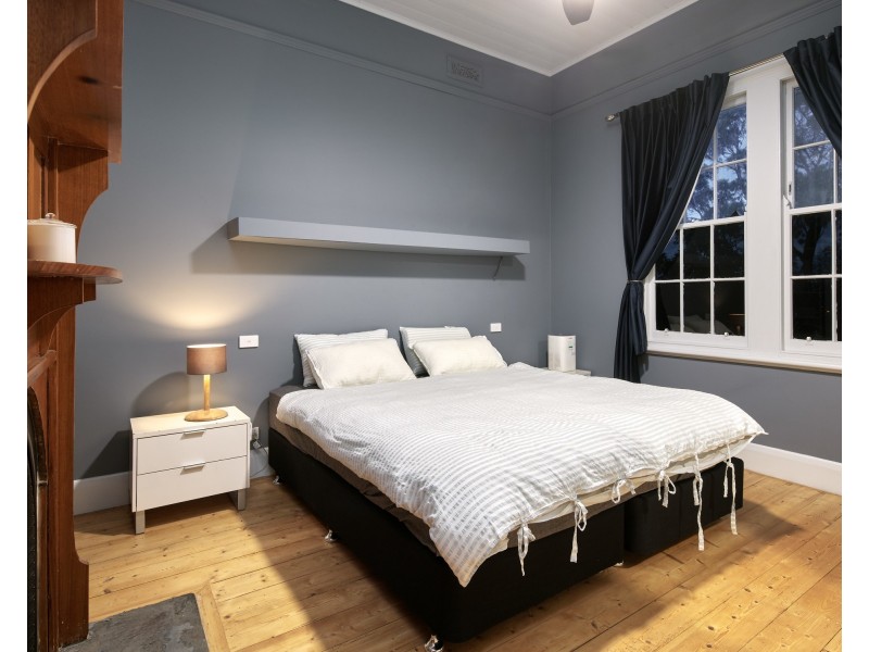 86 Railway Avenue, Garfield VIC 3814