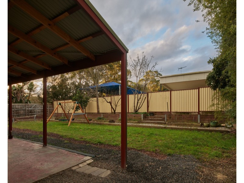 86 Railway Avenue, Garfield VIC 3814
