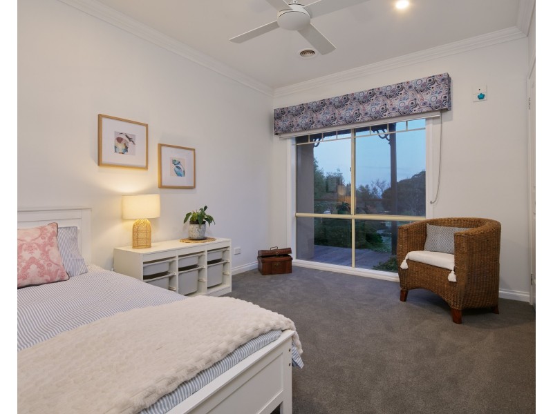 13 Silky Oak Court, Garfield VIC 3814