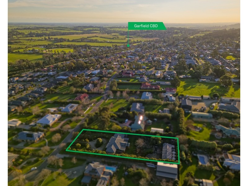 13 Silky Oak Court, Garfield VIC 3814